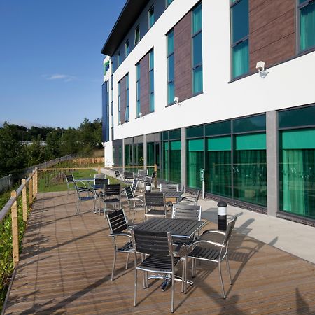 Holiday Inn Express Burnley M65 Jct 10 By Ihg Exterior foto