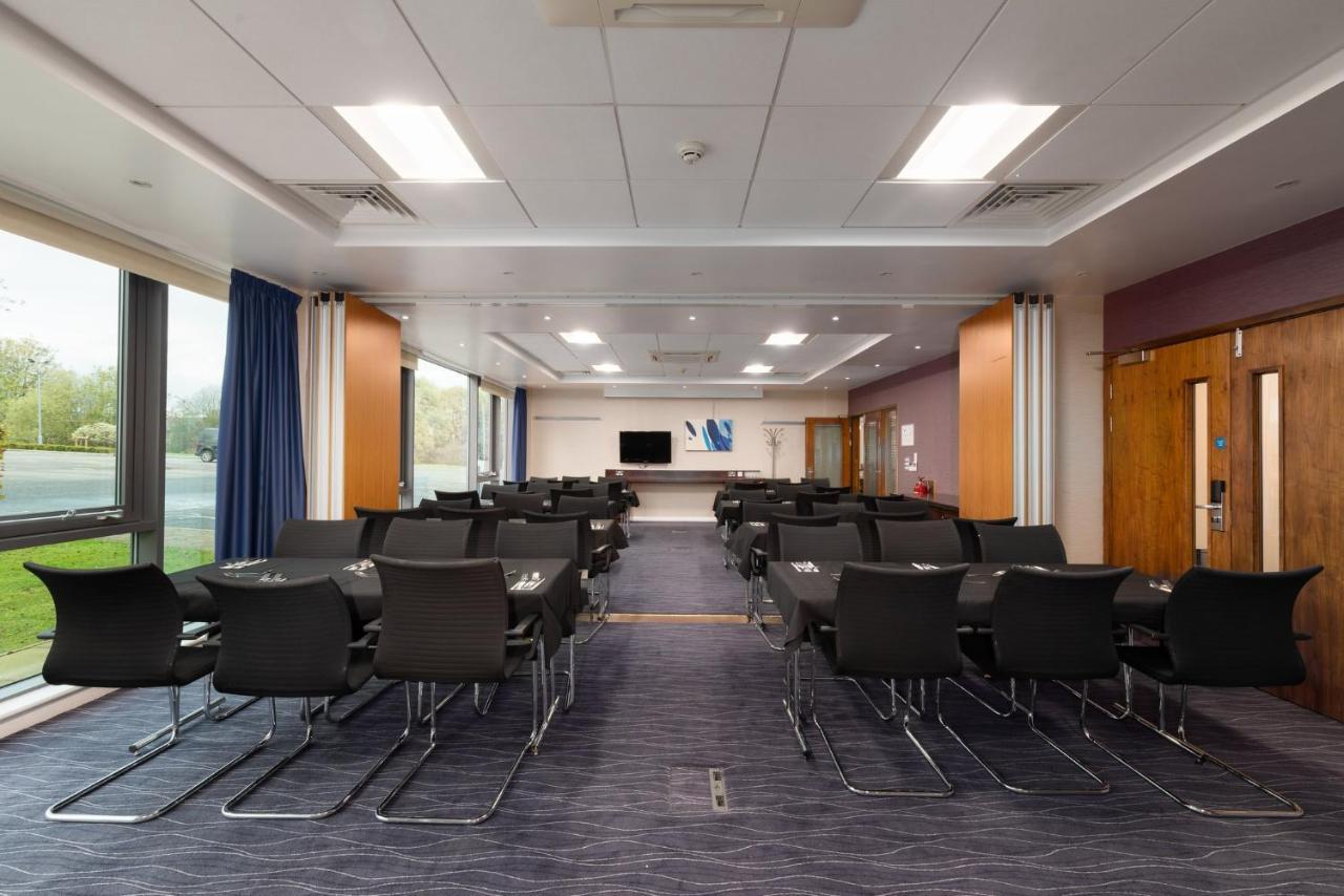 Holiday Inn Express Burnley M65 Jct 10 By Ihg Exterior foto