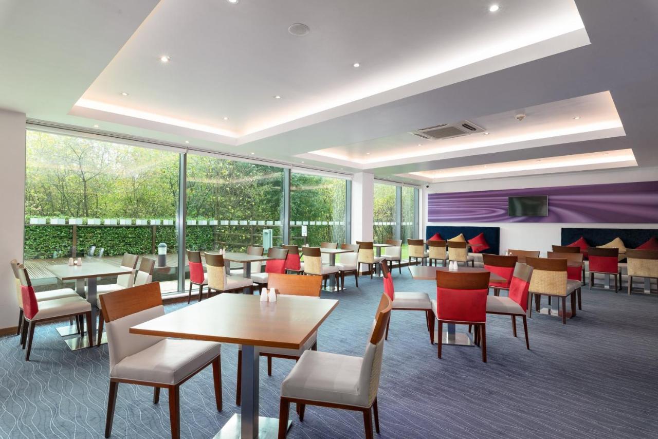 Holiday Inn Express Burnley M65 Jct 10 By Ihg Exterior foto